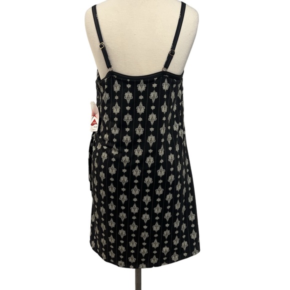 Lands' End Women's Sweetheart Chlorine Resistant Swim Dress-NWT - Picture 3 of 10